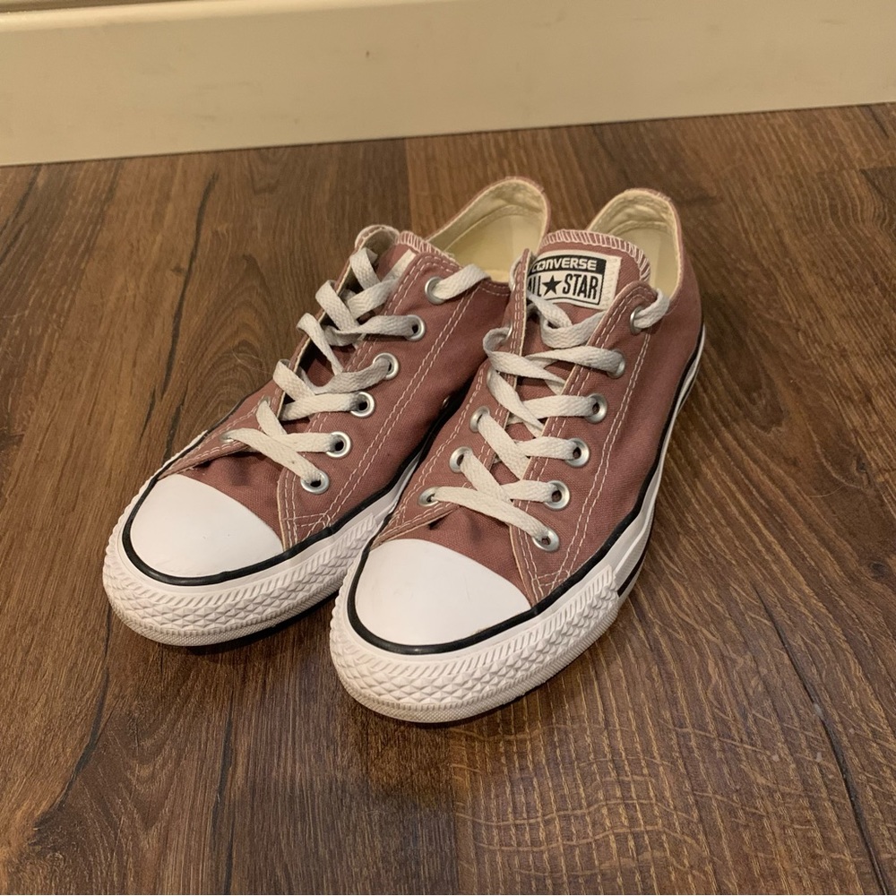 Converse Low Tops